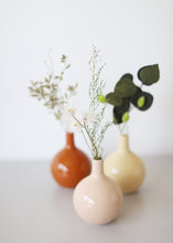Load image into Gallery viewer, Dried Flower and Greenery Bouquet