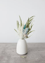 Load image into Gallery viewer, Dried Grasses Bouquet