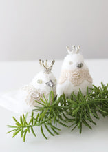 Load image into Gallery viewer, Set of 3 White Artificial Christmas Birds with Clip - 3.5" Tall