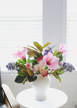 Load image into Gallery viewer, Artificial Magnolia Leaf Stem - 26" Tall