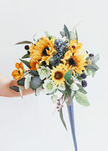 Load image into Gallery viewer, Helleborus Artificial Flower in Light Green 22"