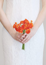 Load image into Gallery viewer, Artificial Ranunculus Bundle in Orange - 11&quot;
