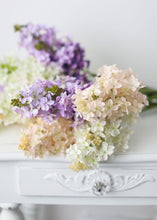 Load image into Gallery viewer, Artificial Lilac Flowers in Lavender
