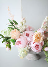 Load image into Gallery viewer, Soft Pink Parrot Tulip Fake Flower
