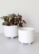 Load image into Gallery viewer, Set of 2 Ceramic Rainbow Footed Planters - 4.75-5.75" Wide
