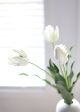Load image into Gallery viewer, Foam Dutch Tulip Flower in White
