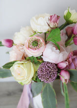 Load image into Gallery viewer, Artificial Allium Flower in Lavender - 17.5&quot;
