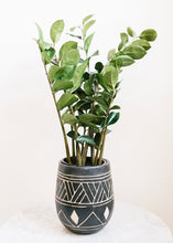 Load image into Gallery viewer, Black Pot with Geometric Pattern - 7&quot; Wide
