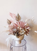 Load image into Gallery viewer, Orion Compote Flower Pot - 6.5"
