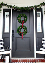 Load image into Gallery viewer, Preserved Boxwood Wreath - 17"
