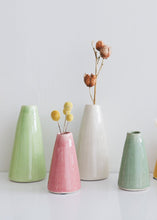 Load image into Gallery viewer, Pack of 10 - Dried Billy Buttons - Craspedia in Natural Yellow
