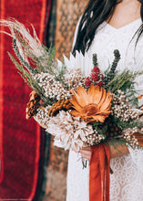 Load image into Gallery viewer, Preserved Pepper Berries in Ivory
