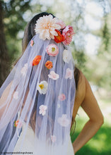 Load image into Gallery viewer, Blush Peach Dahlia Silk Flower - 19&quot;
