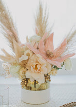 Load image into Gallery viewer, Ceramic Floral Pot in White and Metallic Gold - 5&quot;
