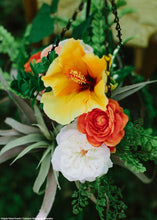 Load image into Gallery viewer, Orange Silk Ranunculus Flowers
