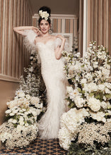 Load image into Gallery viewer, Mini White Cream Silk Ranunculus Bush - 10"
