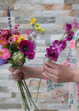 Load image into Gallery viewer, Faux Sweet Pea Flower in Violet Purple
